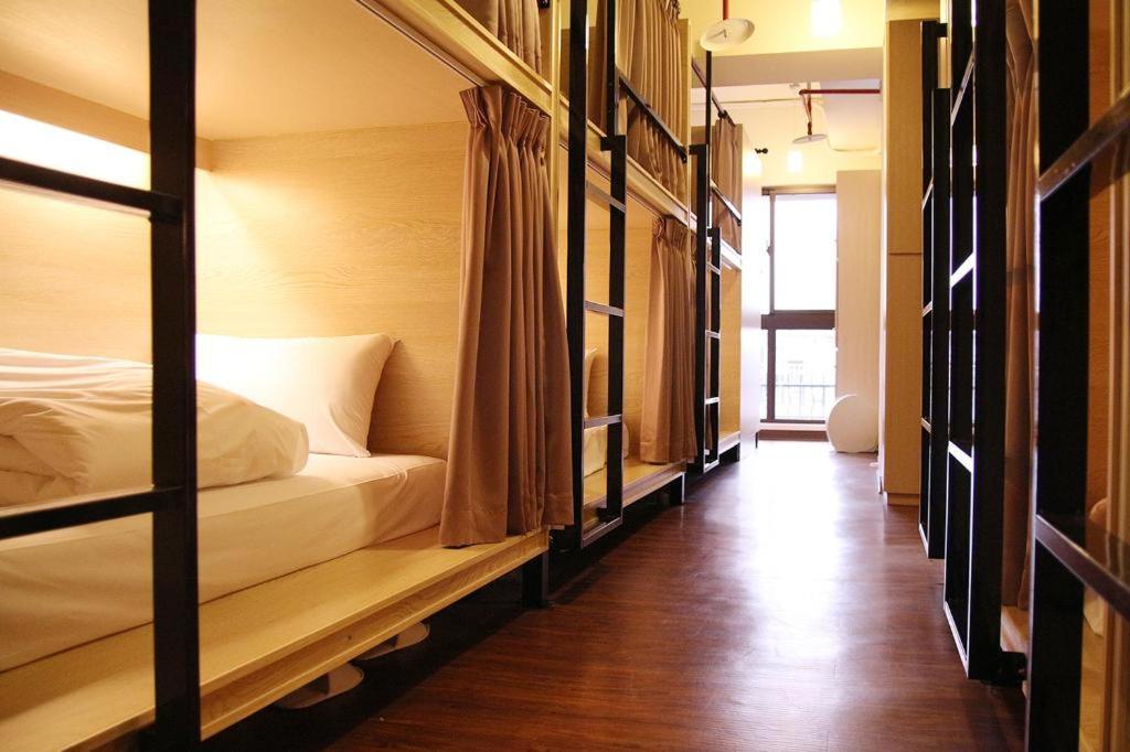 Star Box Hostel Taipei Exteriör bild