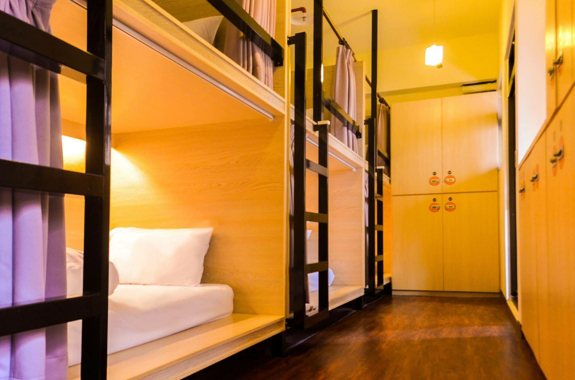 Star Box Hostel Taipei Exteriör bild